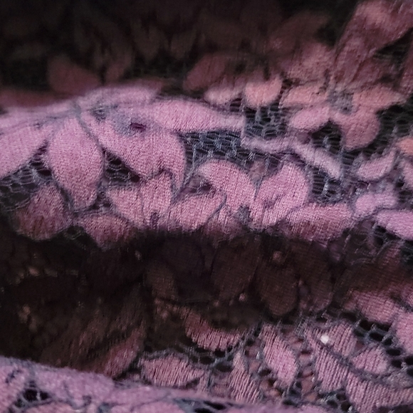 Hollister Purple floral top - Picture 2 of 2